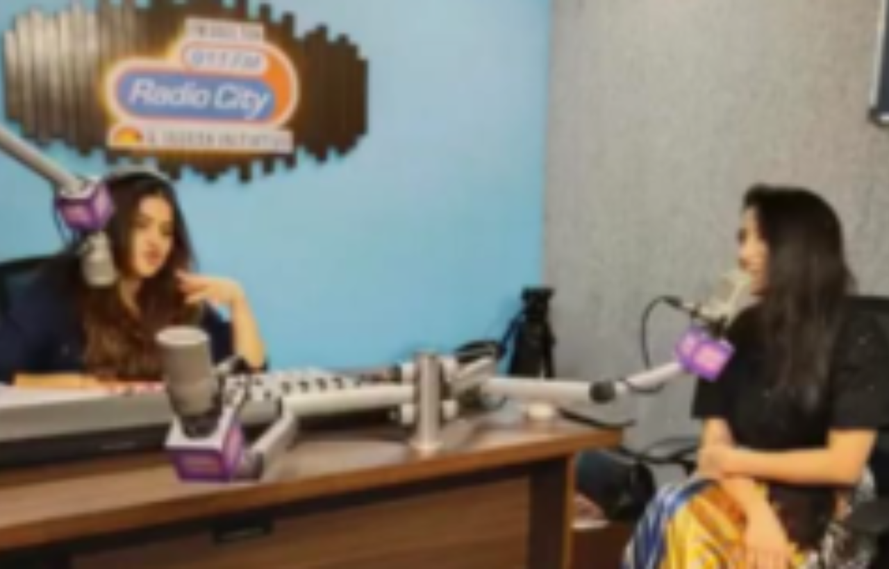 Members at Radiocity 91.1 FM